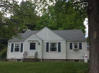 24 Hornbeck Rd, Poughkeepsie, NY 12603