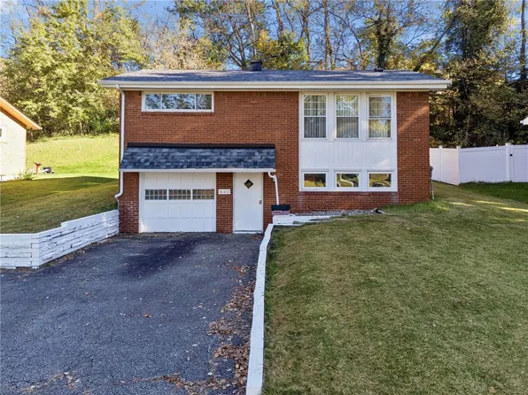 444 Valley View Dr, Monroeville, PA 15146