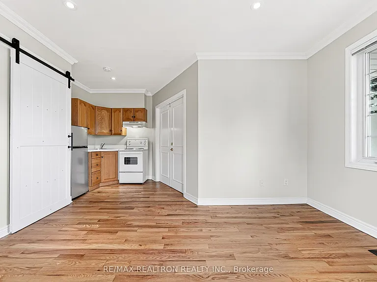 454 Donlands Ave #A1 — Photo 7