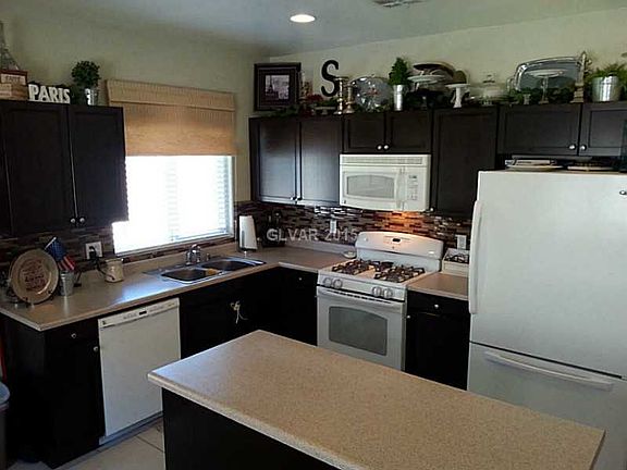 3rd image of 5217 Mountain Garland Ln