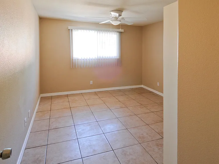 SE bedroom