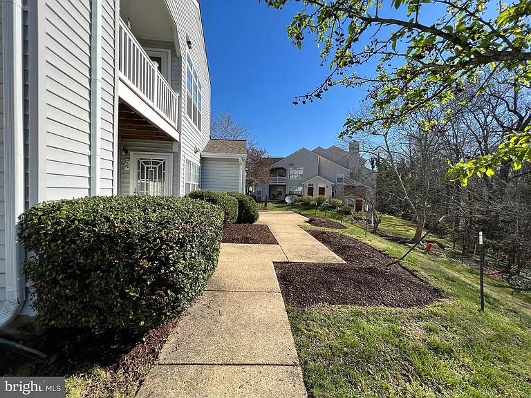 8720 Grasmere Ct #8720 — Photo 4