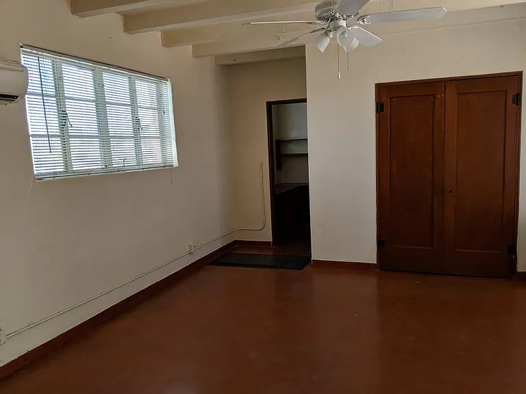 1040 N Campbell Ave — Photo 11