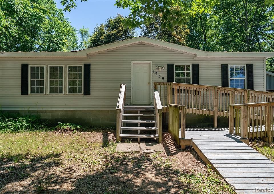 1259 29th St, Allegan, MI 49010 Zillow