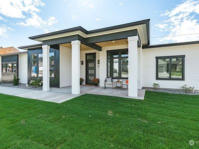 834 N Newport Loop, East Wenatchee, WA, 98802