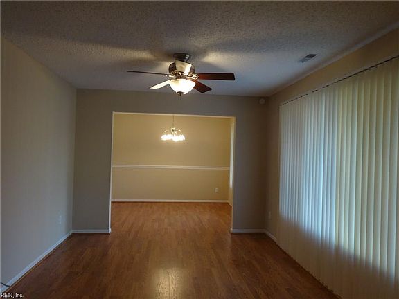 3rd image of 2521 Olympic Ct