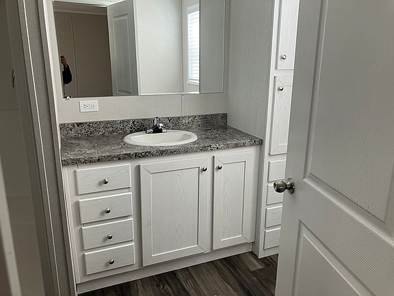4th image of 431 N 35th Ave #17