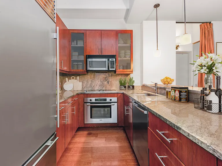 80 John St #3B — Photo 4