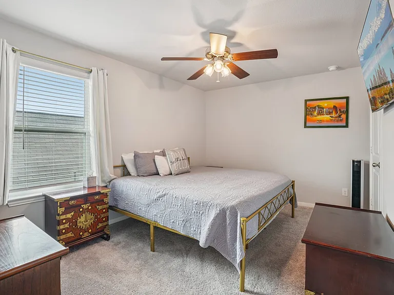 8915 Portobello Way — Photo 31