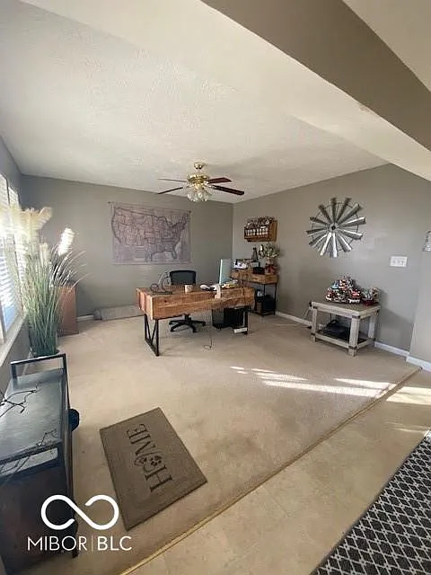 5 bed, 3.0 bath, 5949 sqft, $2,200 — Photo 2