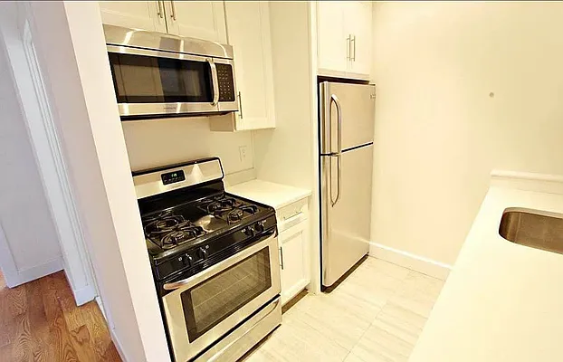 Rented by EastMount Realty LLC | media 6