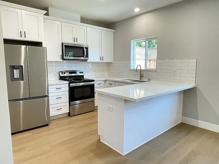 1894 Wesley Ct #2 — Photo 3