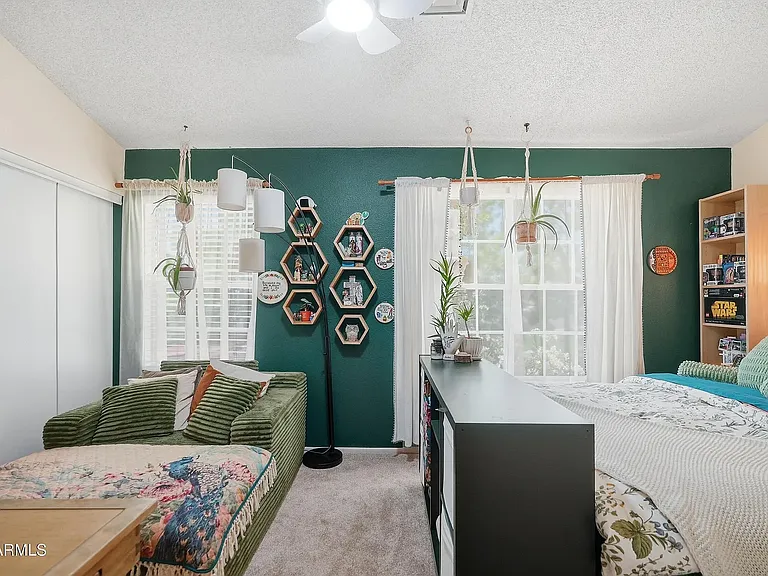 1970 N Hartford St #106 — Photo 5