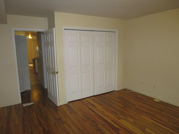 Bedroom 1 - 1st Floor