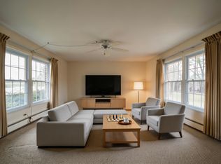 28777 W Eleven Mile Rd, Farmington Hills, MI 48336