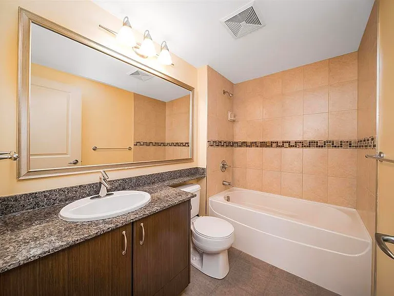 892 Carnarvon St #2203 — Photo 13