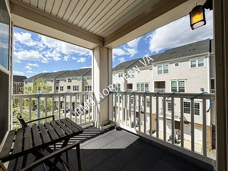 3190 Yeager Dr — Photo 30