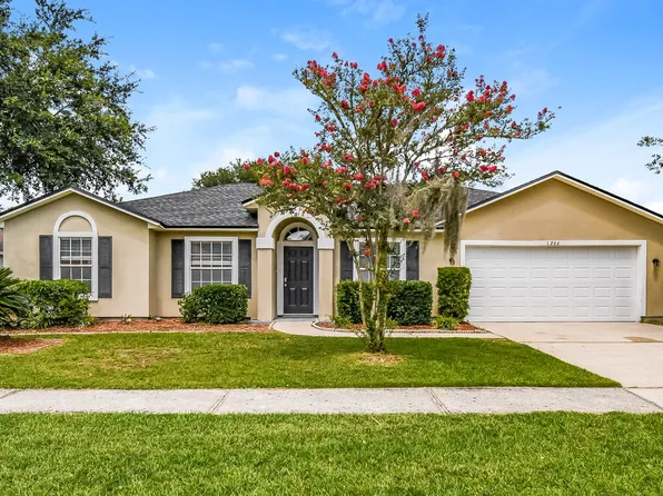 1266 Summit Oaks Dr E, Jacksonville, FL 32221