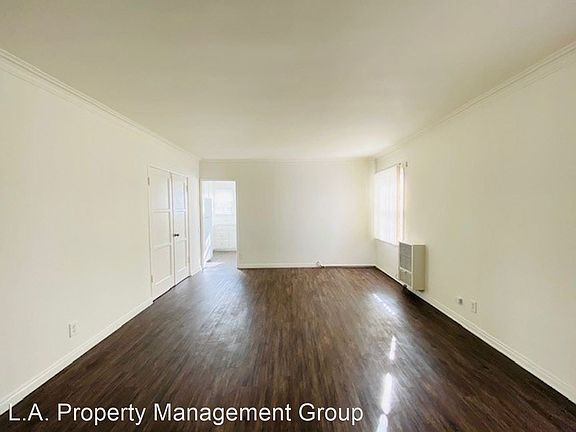 3rd image of 5920-5952 Melrose Ave #5940-3