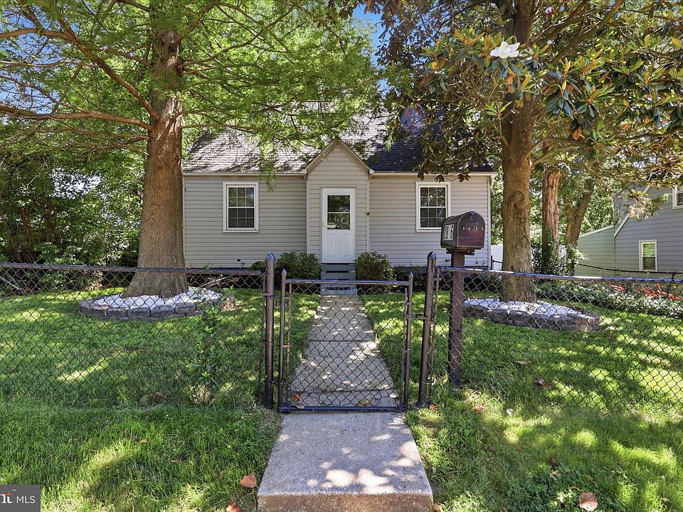 1st image of 2806 Urbana Dr