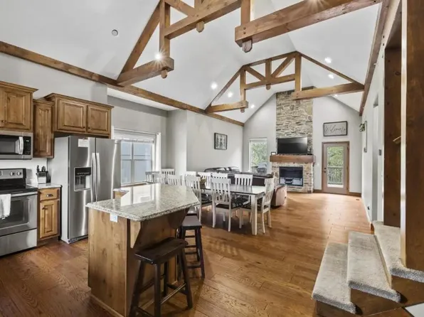 210 Deep Forest, Hollister, MO 65672