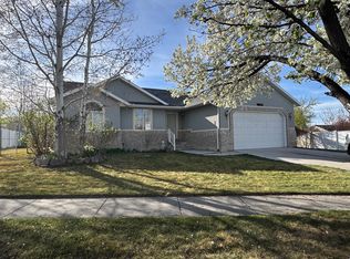 14072 S Lewiston Peak Dr, Herriman, UT 84096