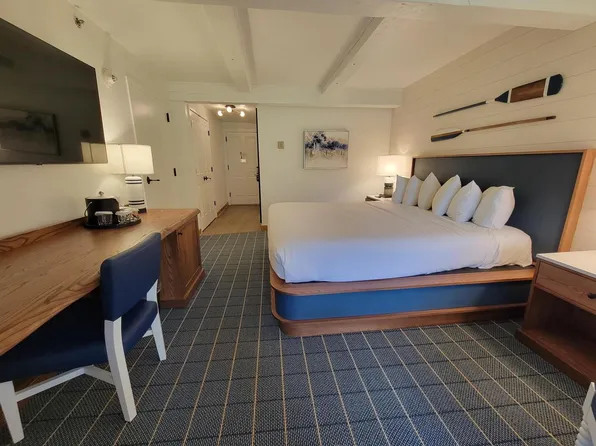 2400 East Geneva STREET #1001, Delavan, WI 53115