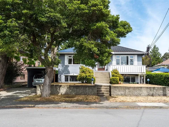 1790 Denman St, Victoria, BC V8R 1Y4