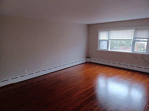 2nd image of 28 Bella Vista Ave Floor 2