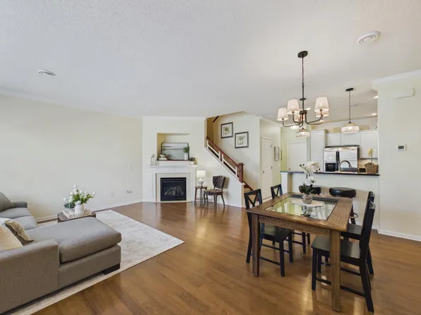 3406 Hazel Trl Unit D, Woodbury, MN 55129