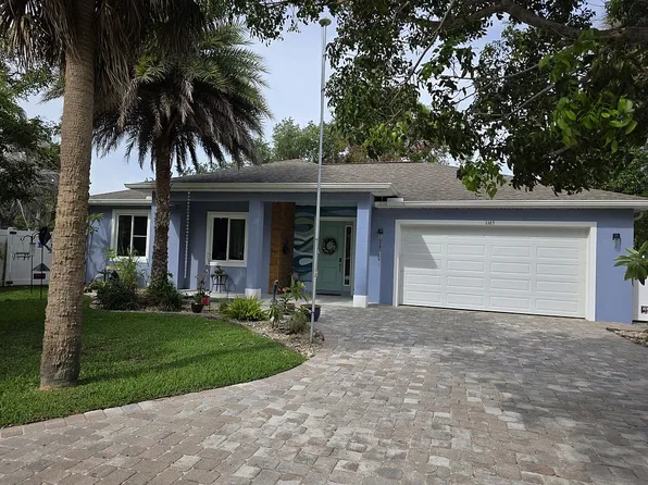 1165 S Courtenay Pkwy, Merritt Island, FL 32952