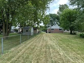 Yard_1.2