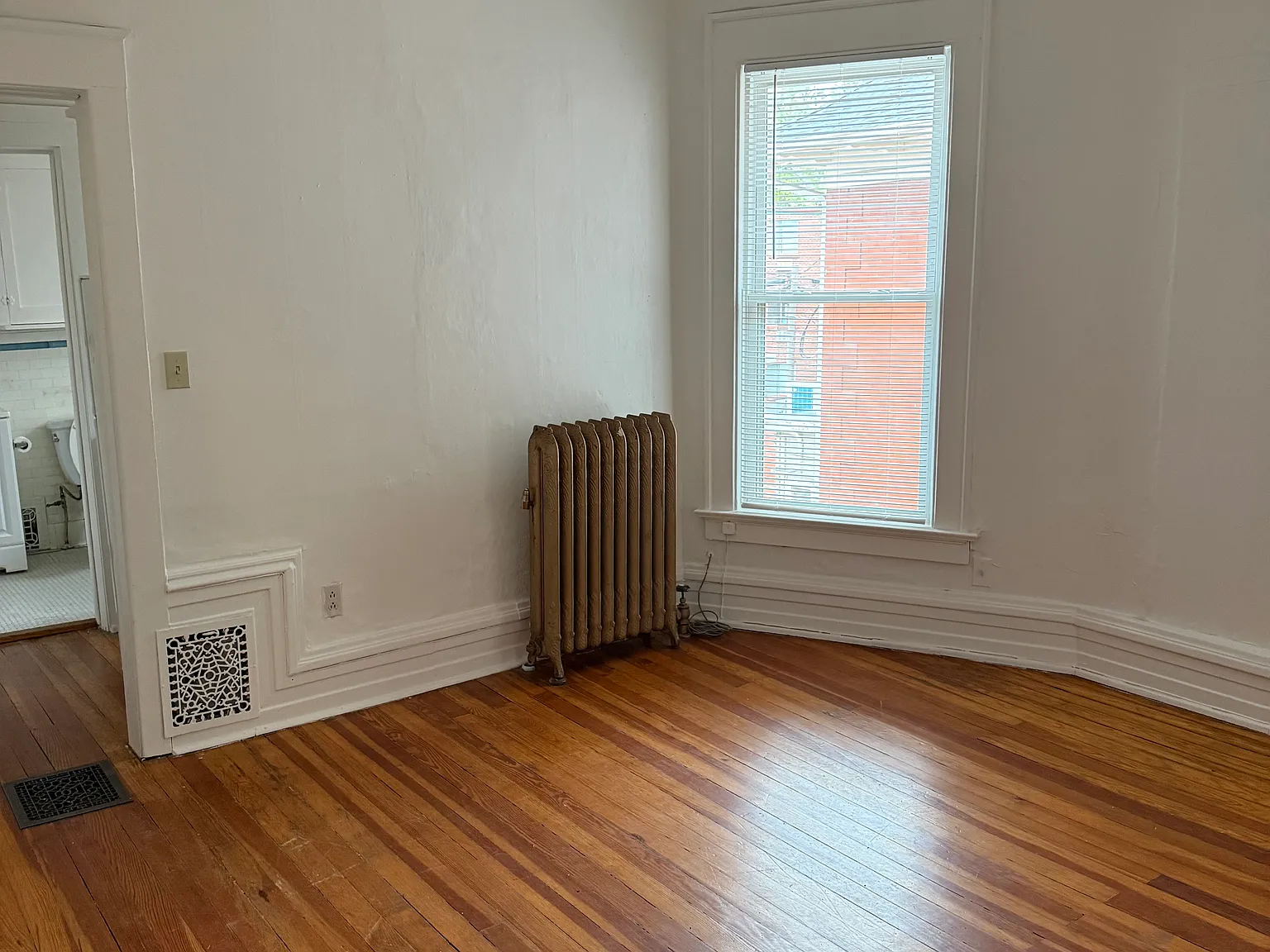 1 bed, 400 sqft, $1,250 — Photo 3