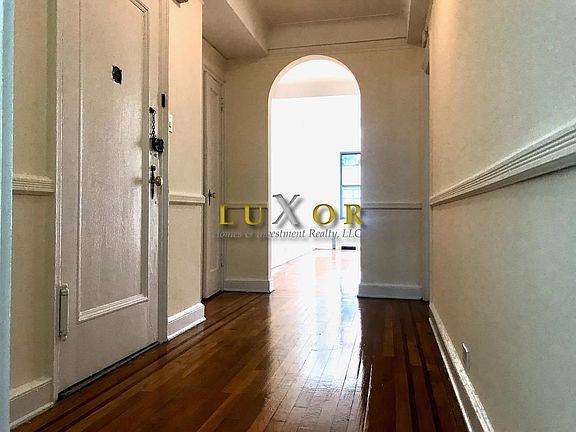4th image of 201 W 77th St APT 10C