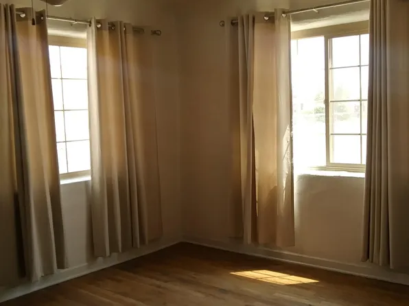 207 N 7th St, Belen, NM 87002