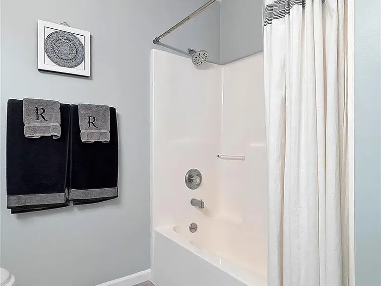 2109 Brookview Ct — Photo 20