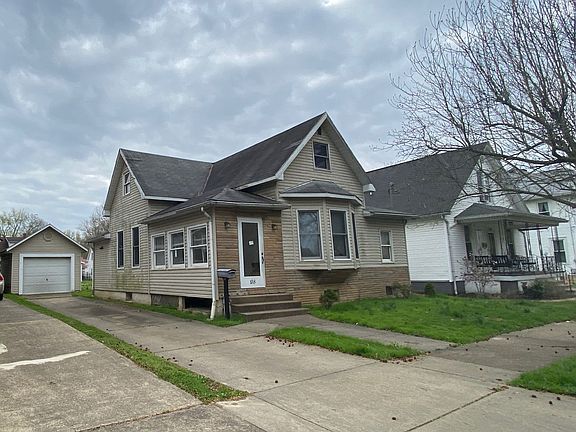 3rd image of 158 Woodland Ave