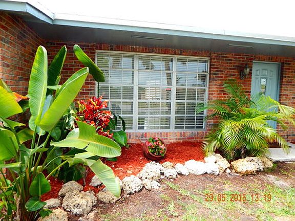 4th image of 12371 Nw 29th Manor