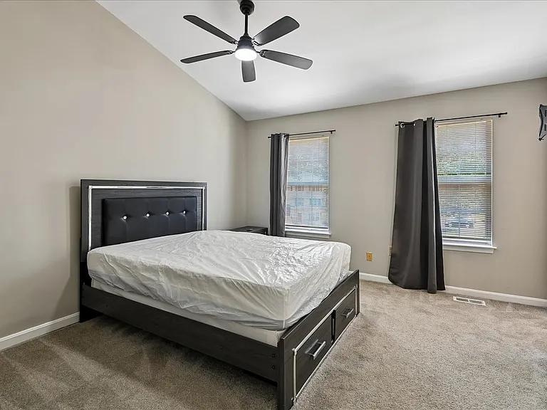 530 Mount Lubentia Ct E — Photo 15