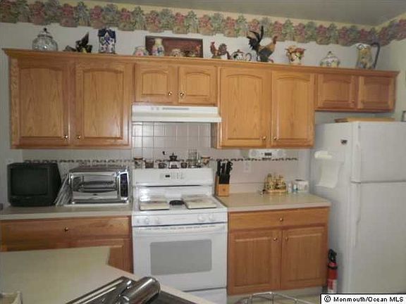 4th image of 10 Morningside Ct