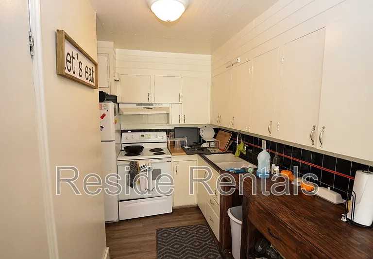 686 Darwin Ave #3 — Photo 4