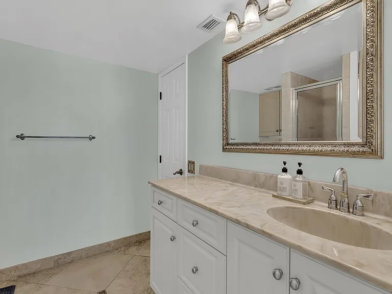 4100 North Blvd #A1A-333 — Photo 19