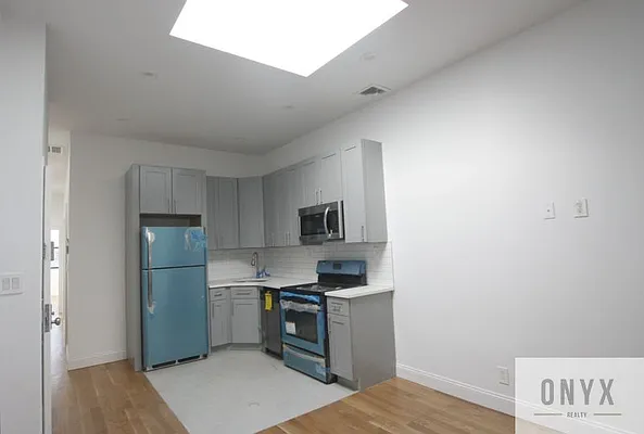 Rented by Onyx | media 37