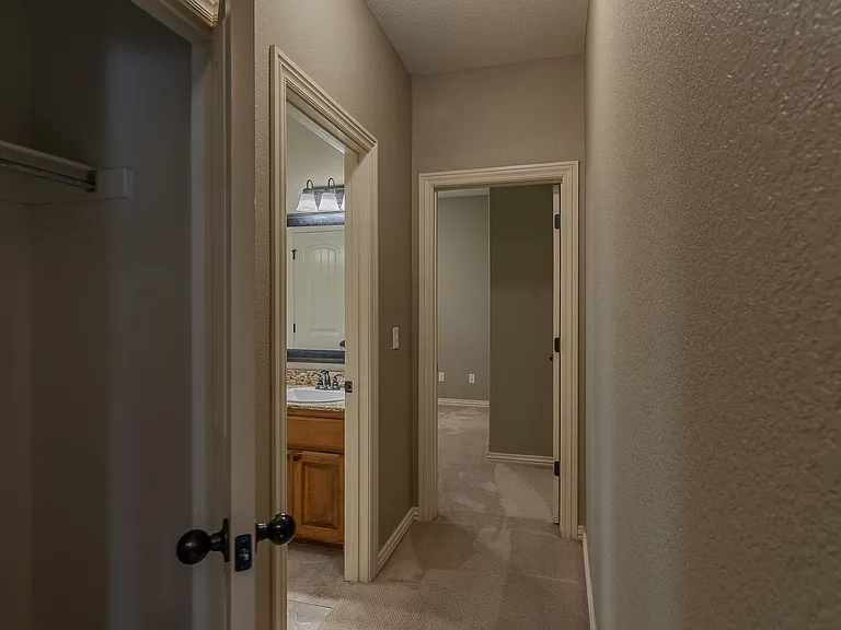 11049 Rausch Ct — Photo 23