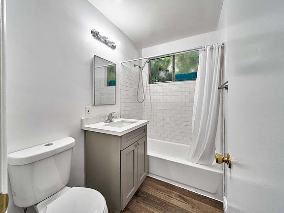 4th image of 310 S Gramercy Pl #1