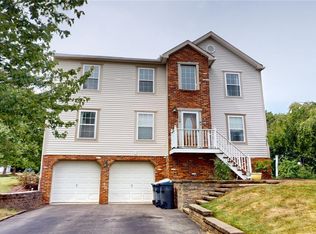 154 Winterbrook Dr, Cranberry Township, PA 16066