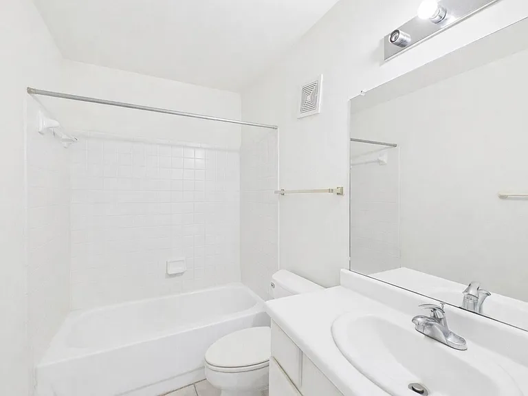501 W 26th St #314 — Photo 11