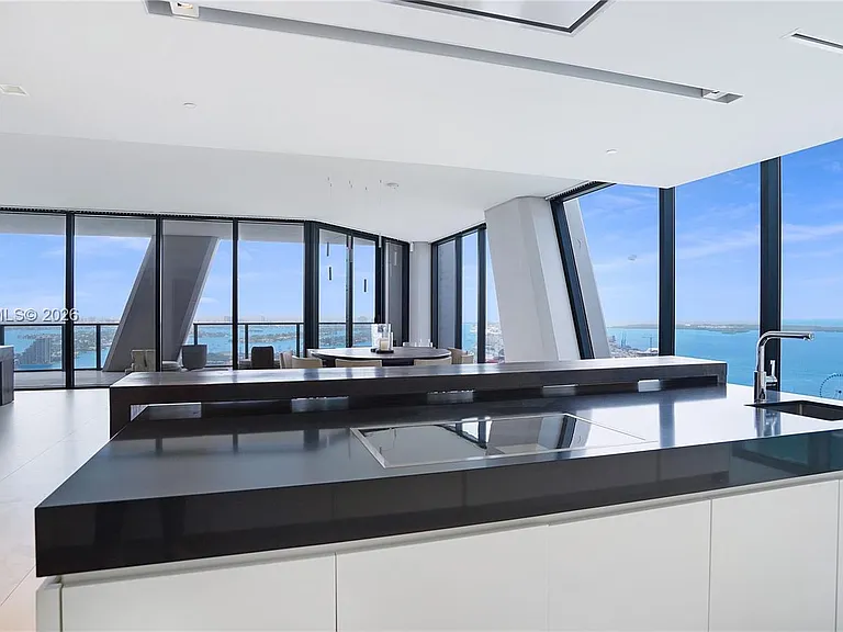 1000 Biscayne Blvd #4401 — Photo 12