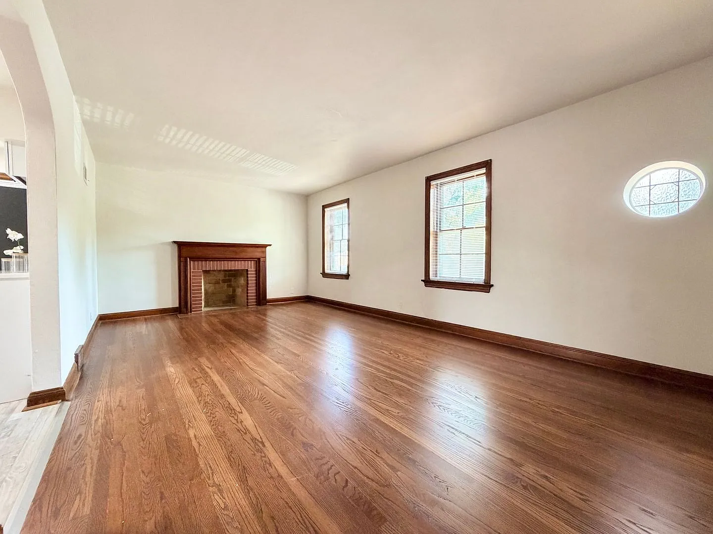 4734 Locke Avenue — Photo 4