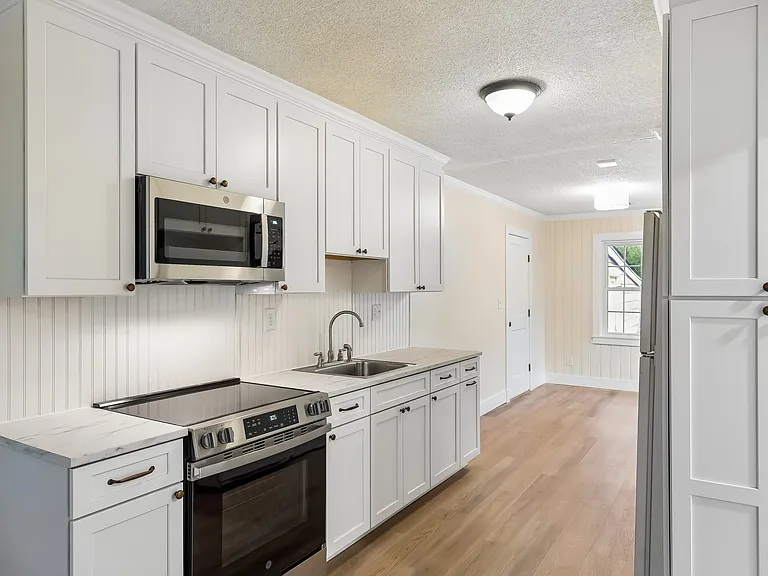 5034 Victoria Ave #B — Photo 17